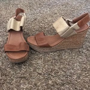 Lucky Brand Gold & Brown Wedge Sandals